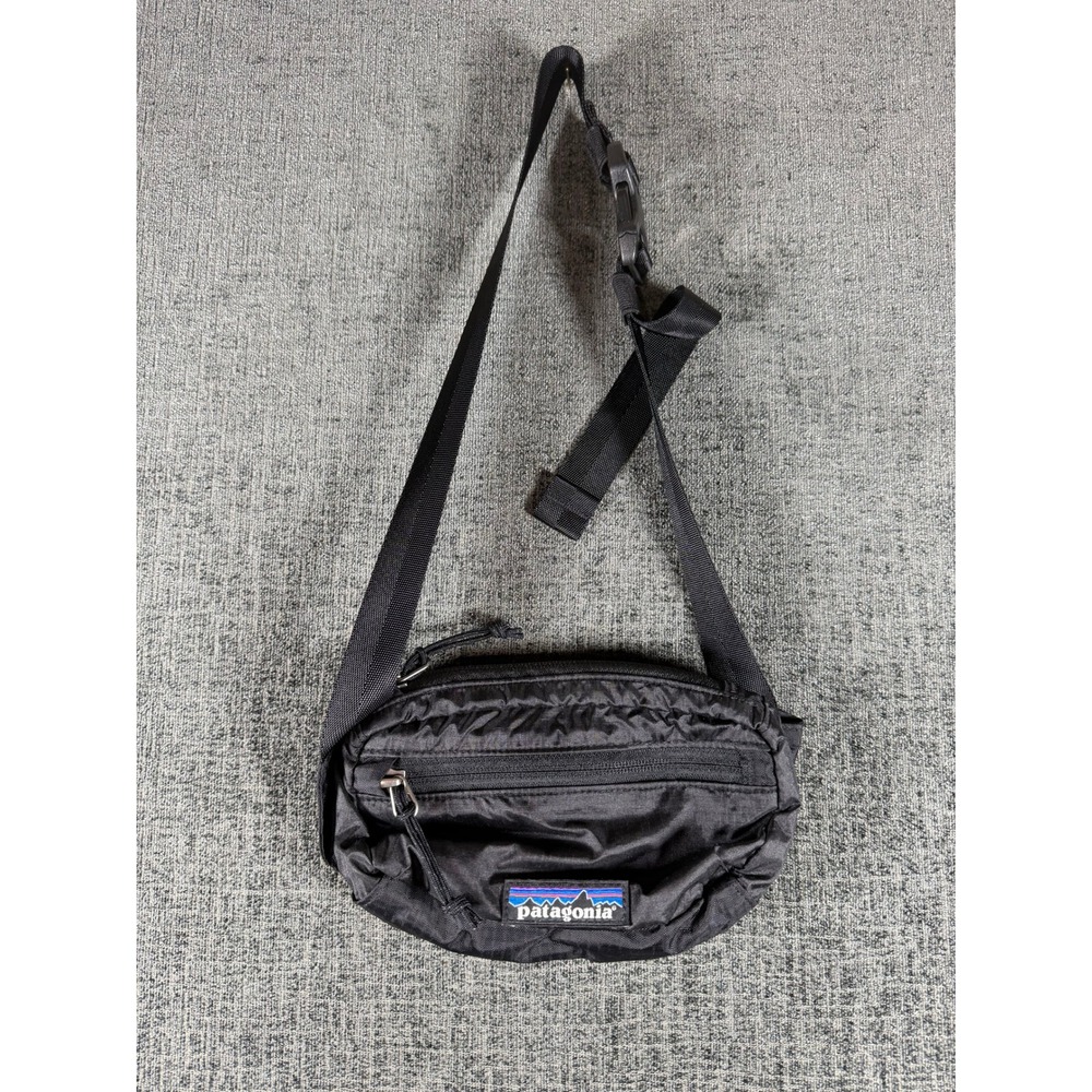 Patagonia Lightweight Travel Mini Hip Pack Black Nylon Ripstop Waist Bag 48444